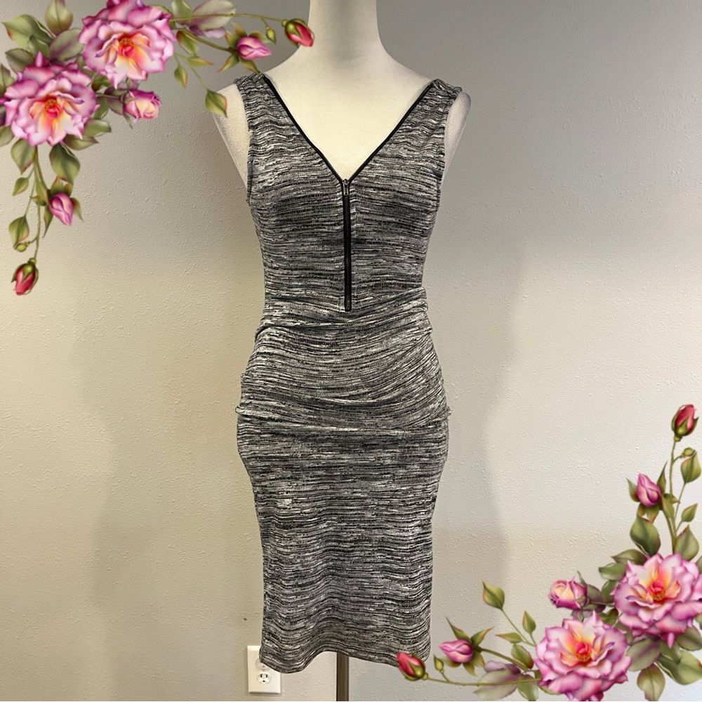 Iris tube sleeveless sweater dress